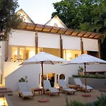 Four Rosmead Boutique Guesthouse