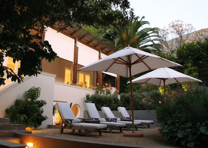 Four Rosmead Boutique Guesthouse