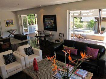 Guest house Four Rosmead Boutique Cape Town